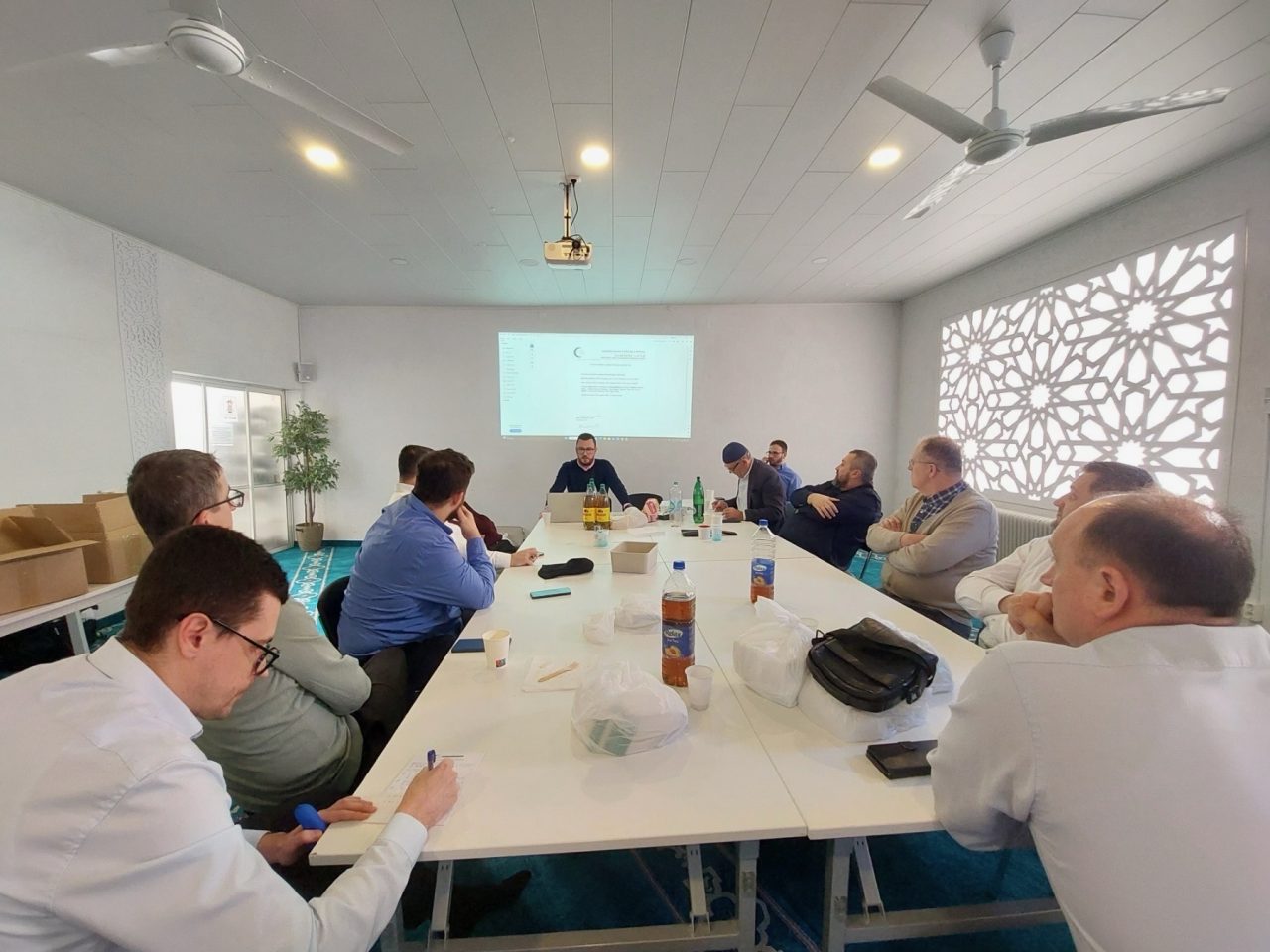 U JÖNKÖPINGU ODRŽAN PREDRAMAZANSKI SEMINAR ZA IMAME IZBUŠ-a I SKUPŠTINA UDRUŽENJA ILMIJJE